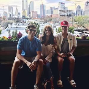 Meet your Posher, Troy